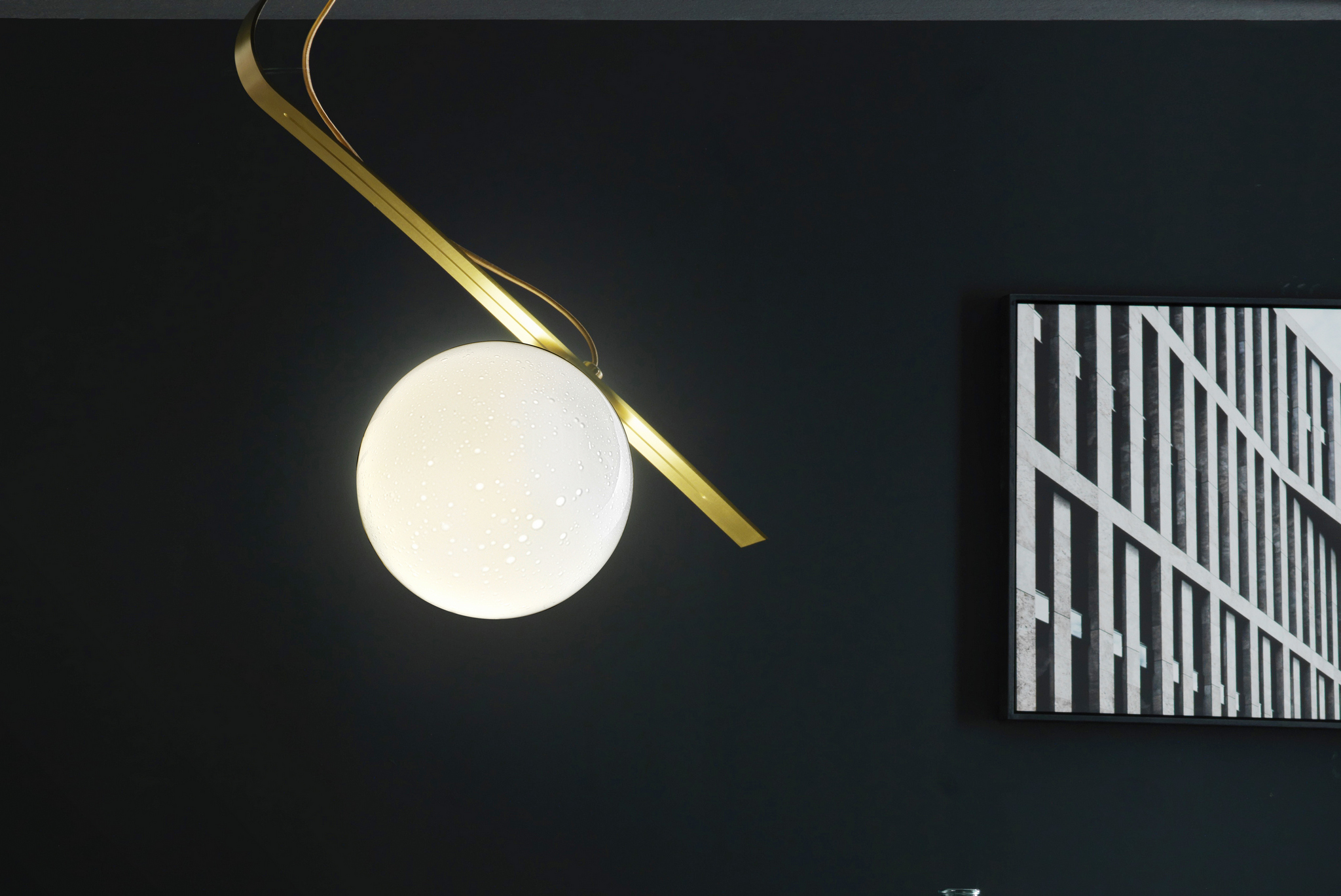 daphne-suspension-wall-2